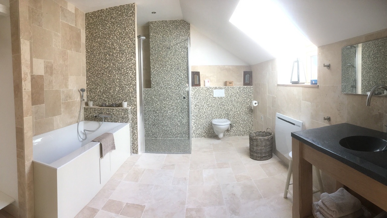 Photo of Bathroom in Essia