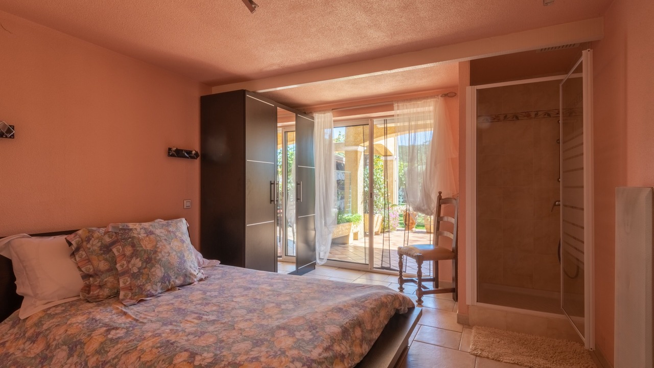 Photo of Bedroom in Saint-Germain