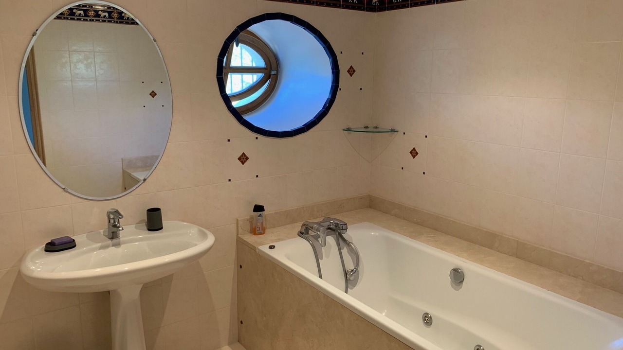 Photo of Bathroom in Piegon
