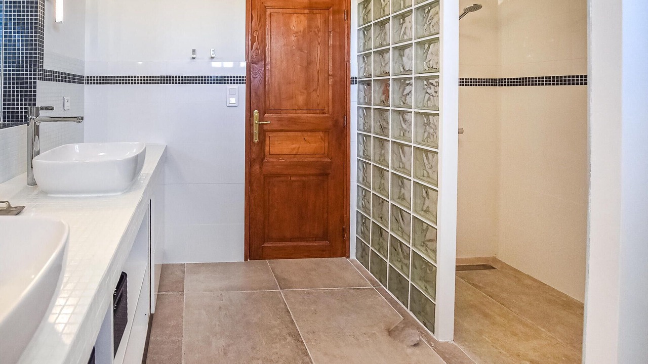 Photo of Bathroom in Saint-Maurice-sur-Eygues