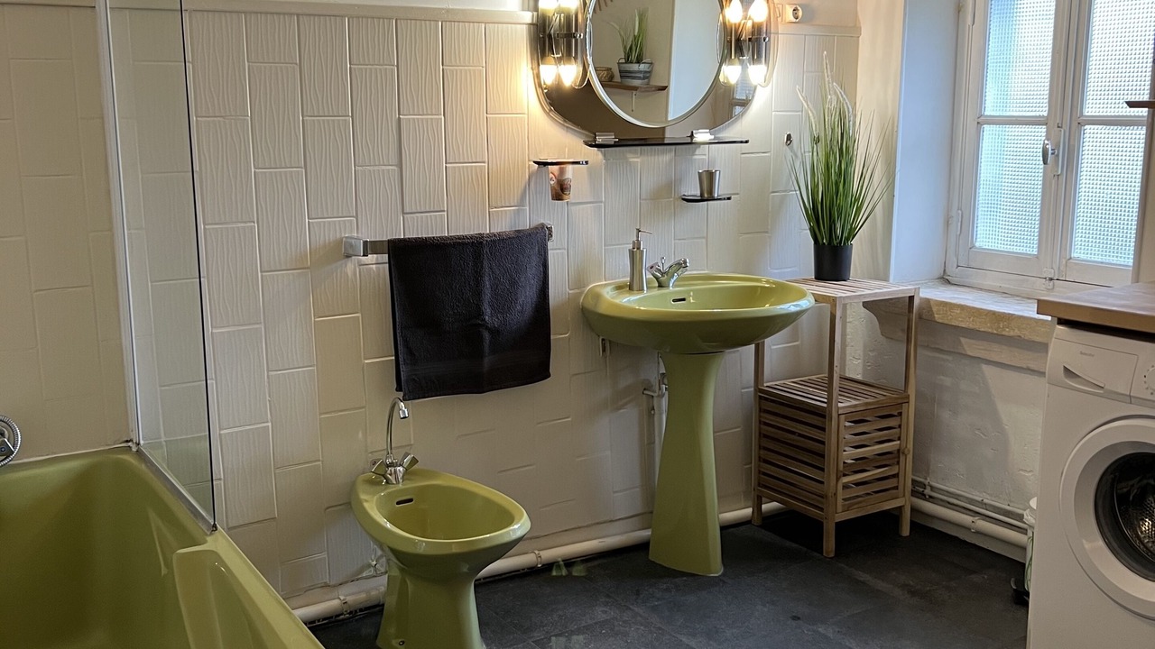 Photo of Bathroom in Champvoux