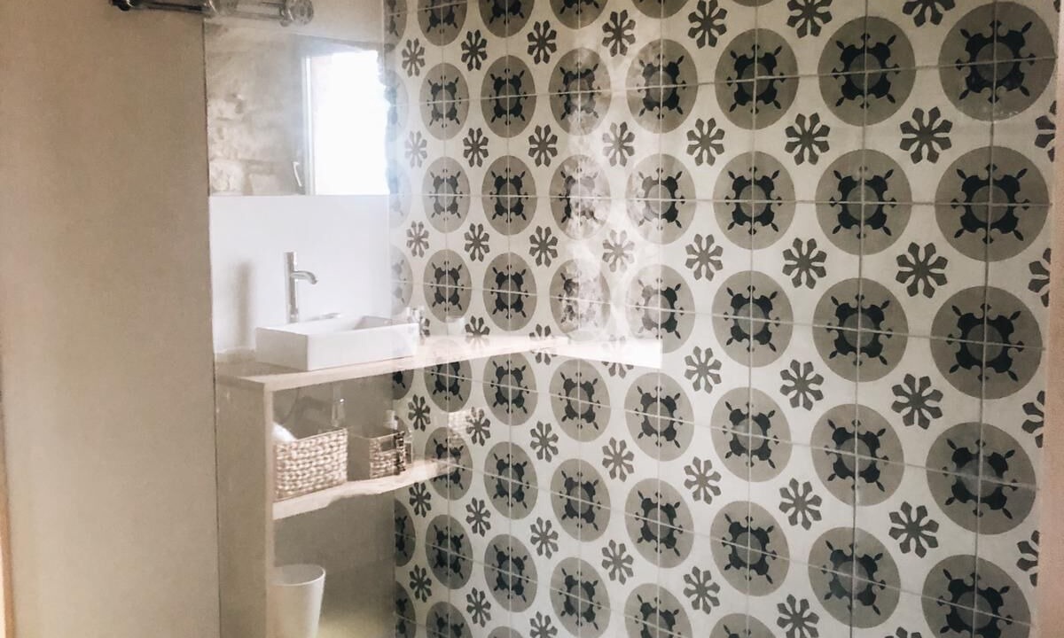 Photo of Bathroom in Labastide-sur-Besorgues