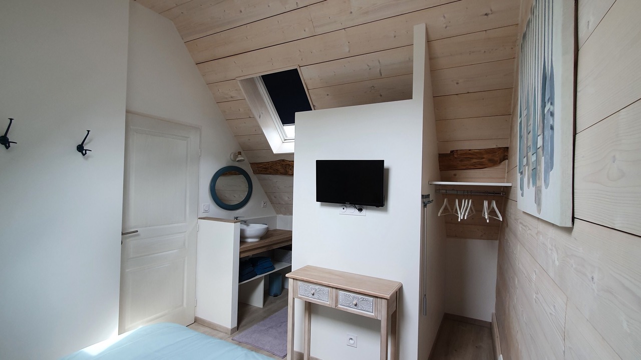 Photo of Bedroom in Saint-Pierre-de-Curtille