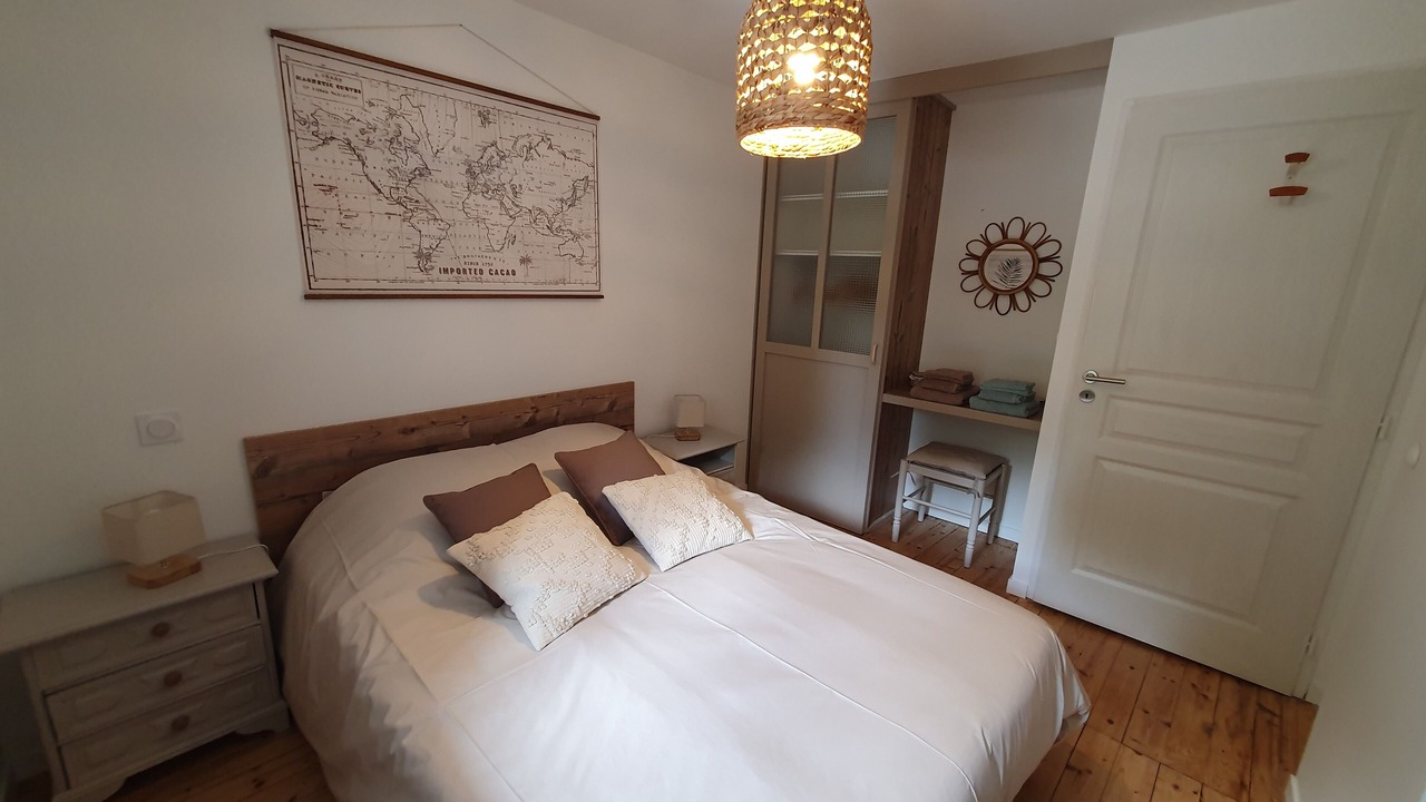 Photo of Bedroom in Saint-Pierre-de-Curtille