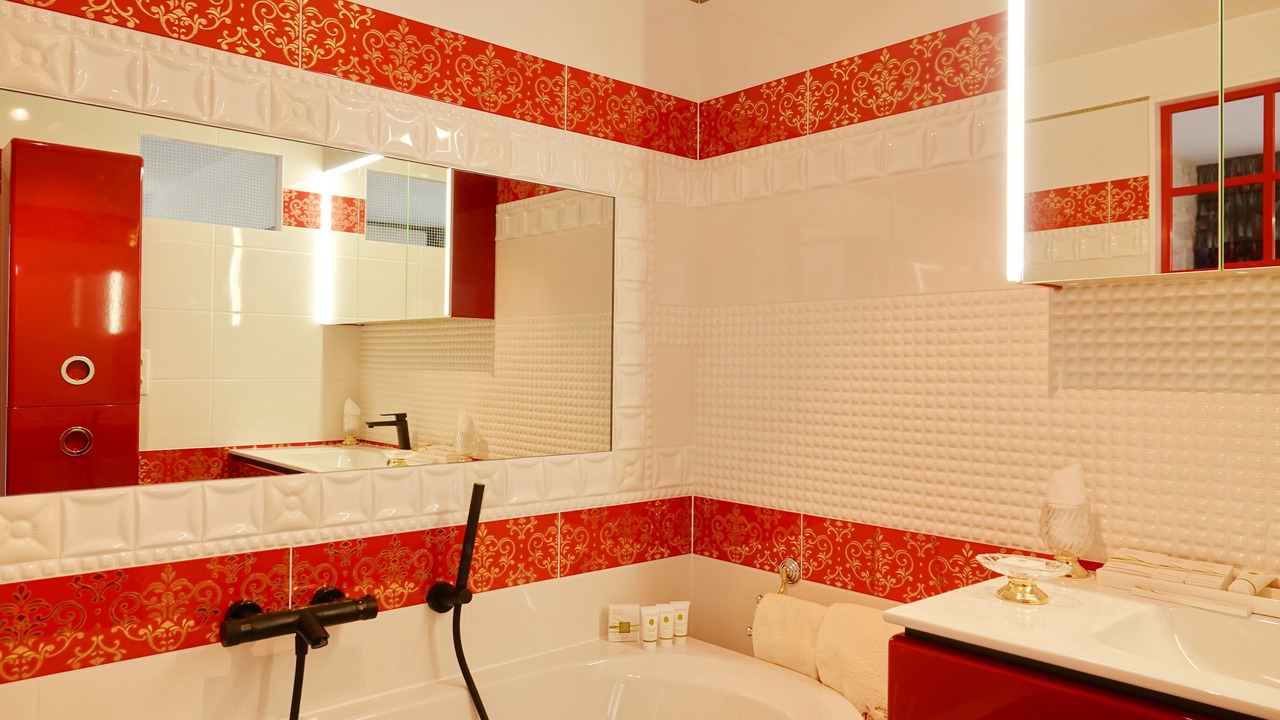 Photo of Bathroom in Beaune City Centre