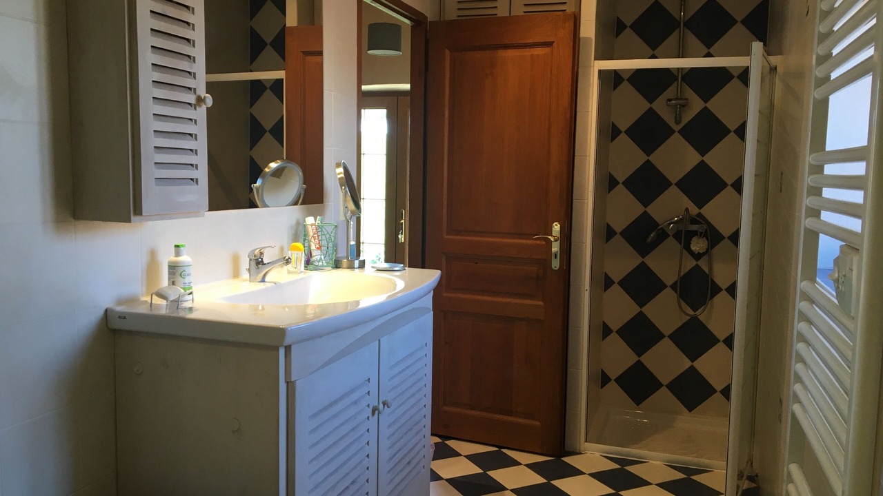 Photo of Bathroom in La Vineuse