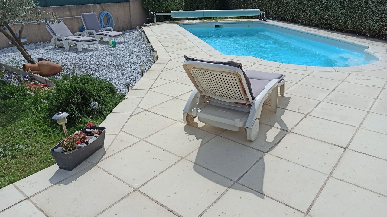 Photo of Outdoor in La Baume-de-Transit