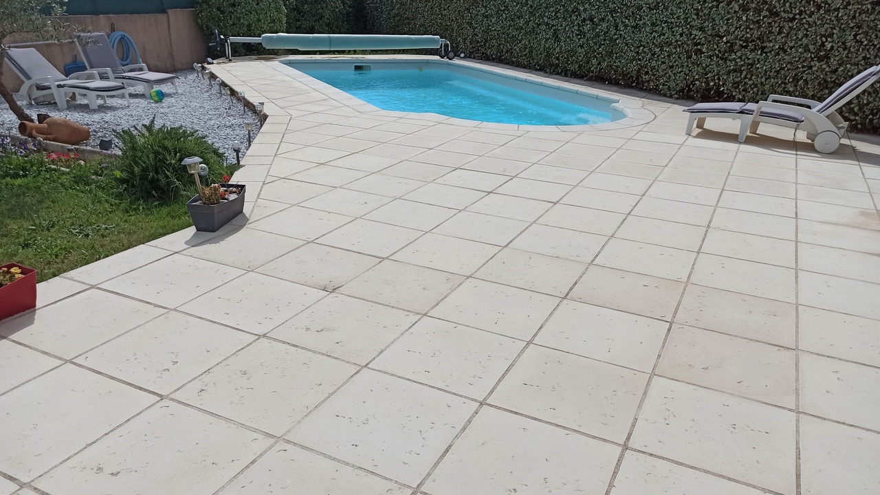 Photo of Outdoor in La Baume-de-Transit