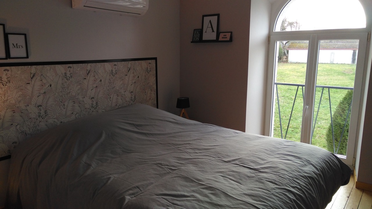 Photo of Bedroom in Contrexeville