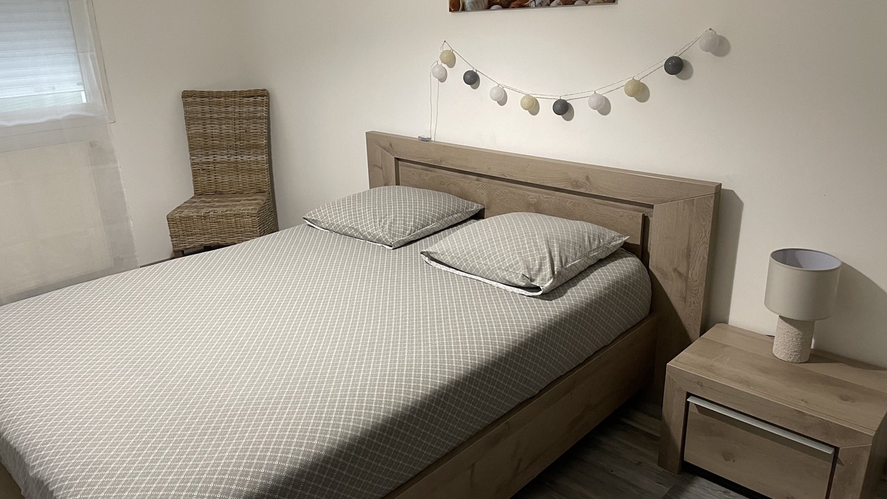Photo of Bedroom in Anneyron