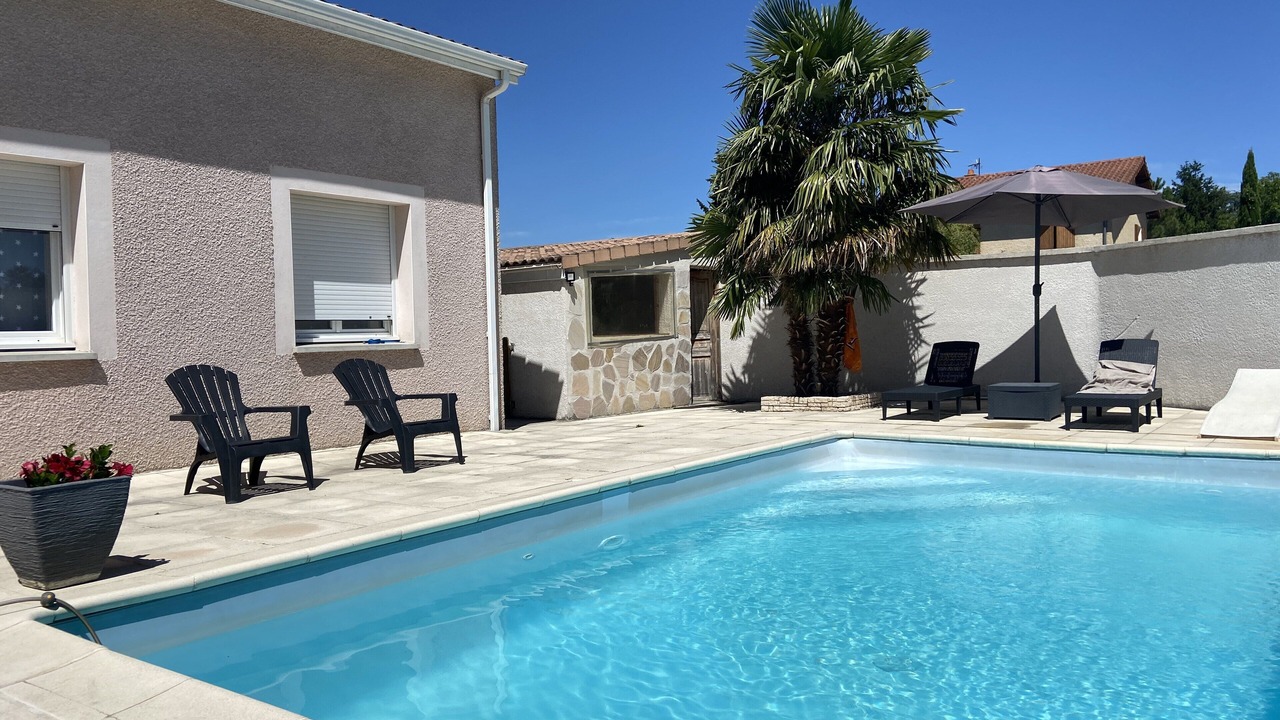 Photo of Outdoor in Anneyron