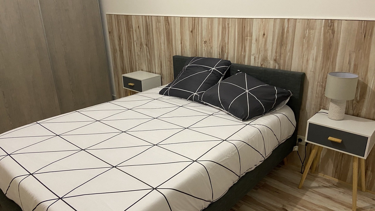 Photo of Bedroom in Anneyron