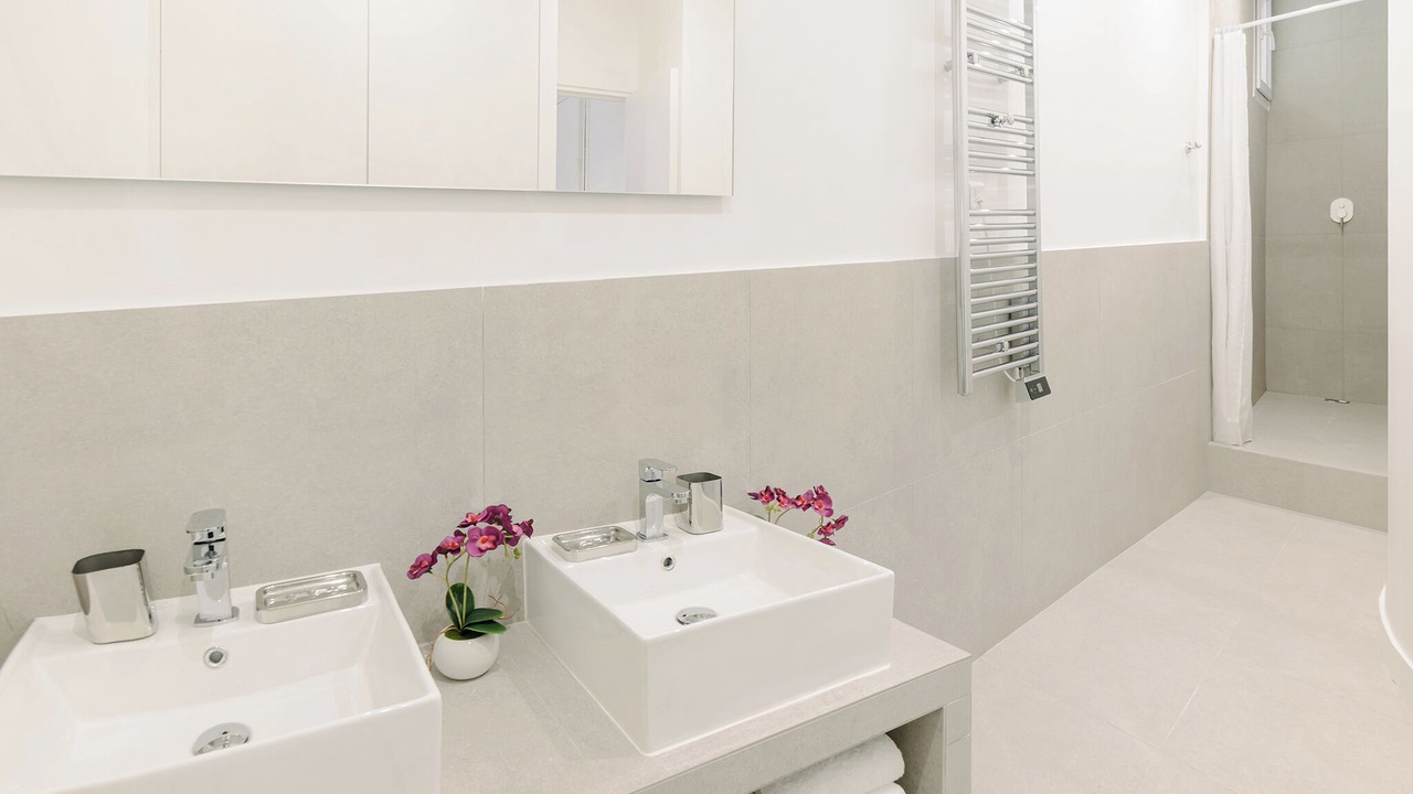 Photo of Bathroom in Quartier de la Porte-Saint-Denis