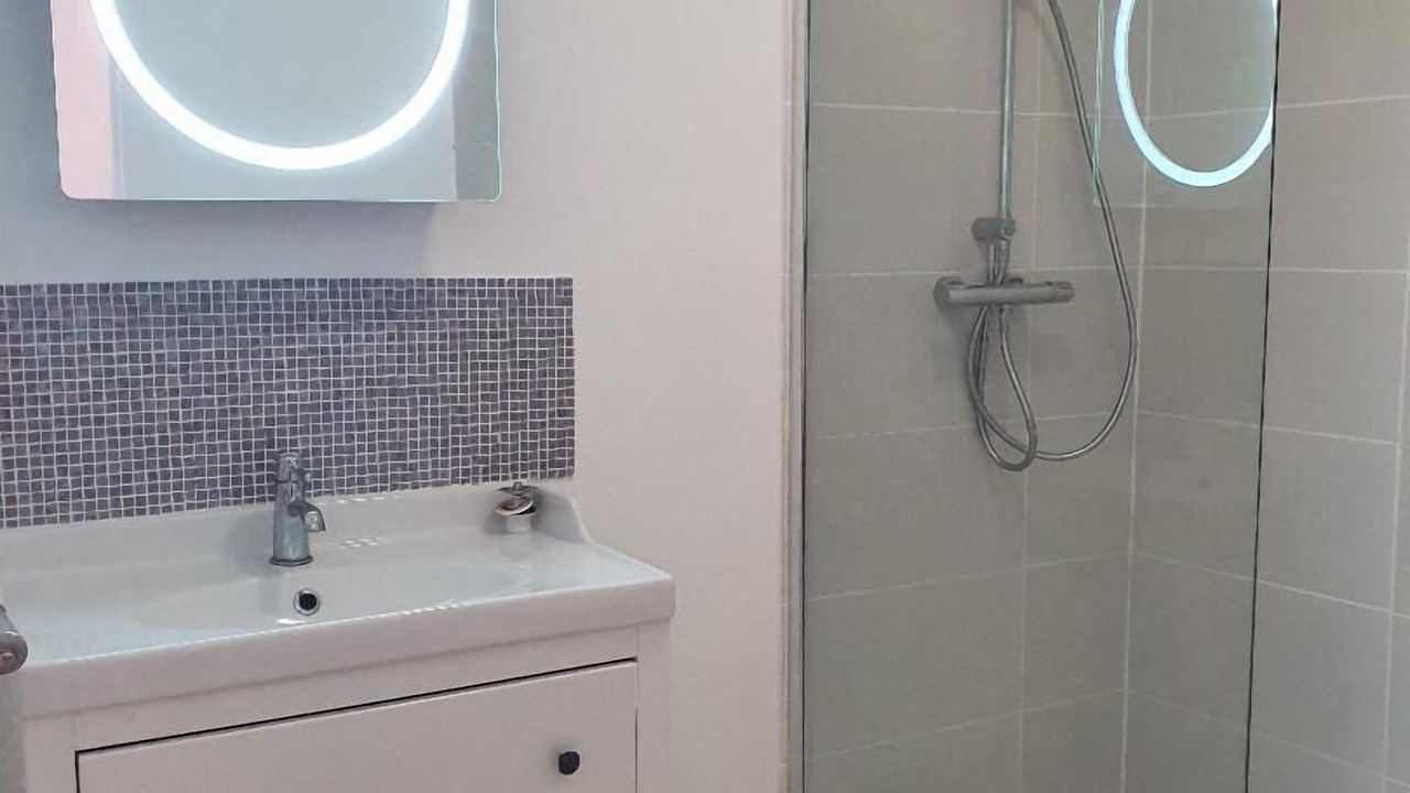 Photo of Bathroom in Amazy