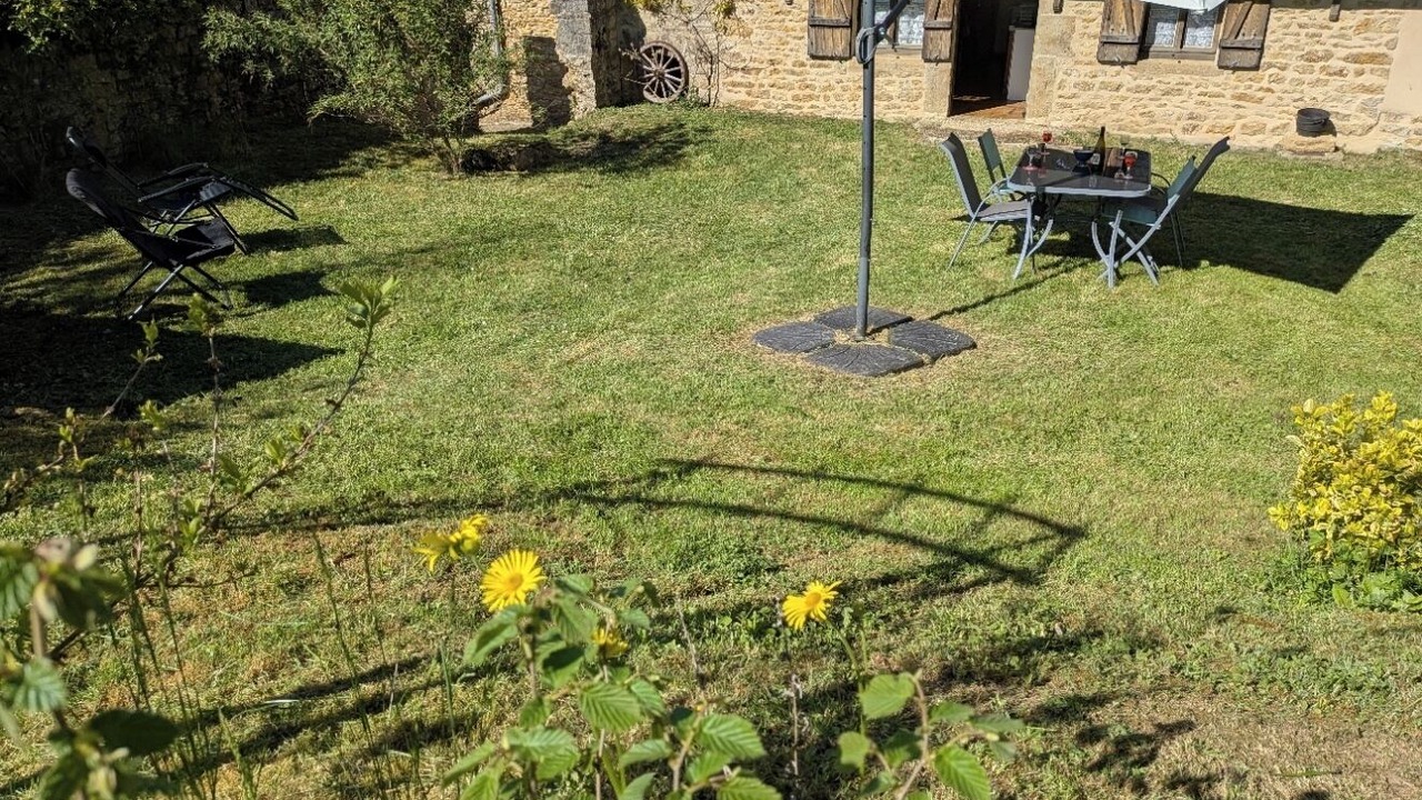 Photo of Outdoor in Nuars