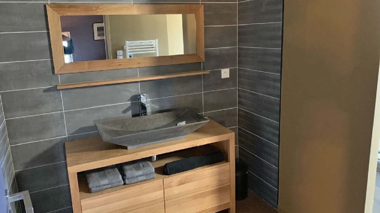 Photo of Bathroom in Le Bacon