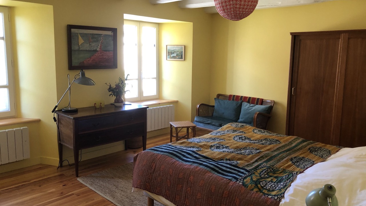 Photo of Bedroom in Oradour