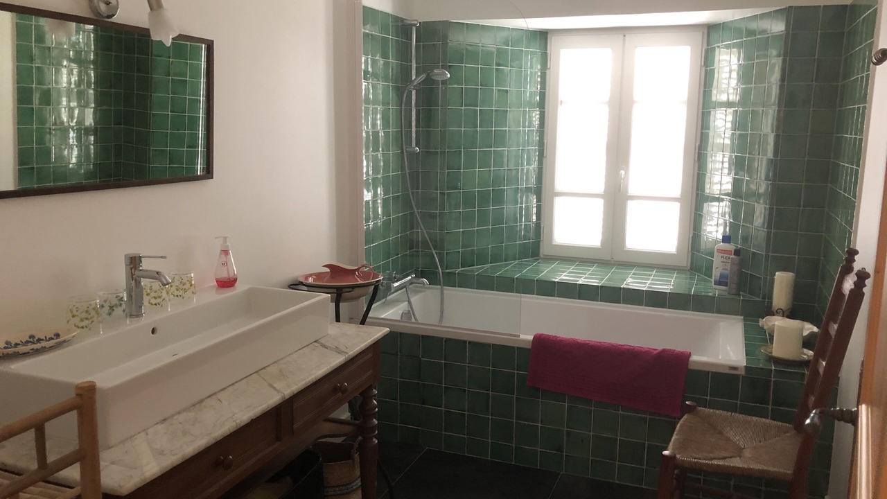 Photo of Bathroom in Oradour