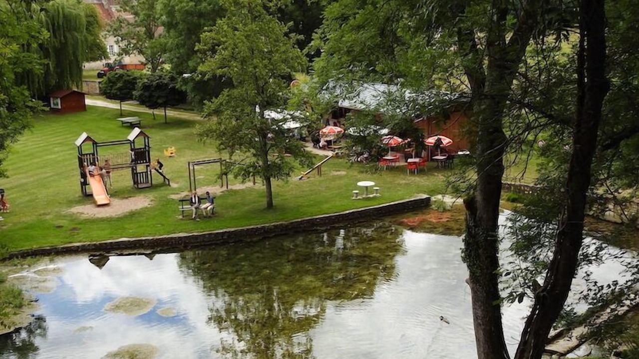 Photo of Others in Druyes-les-Belles-Fontaines