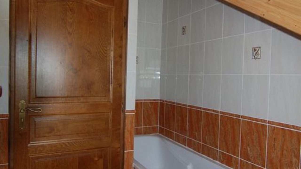 Photo of Bathroom in Premanon