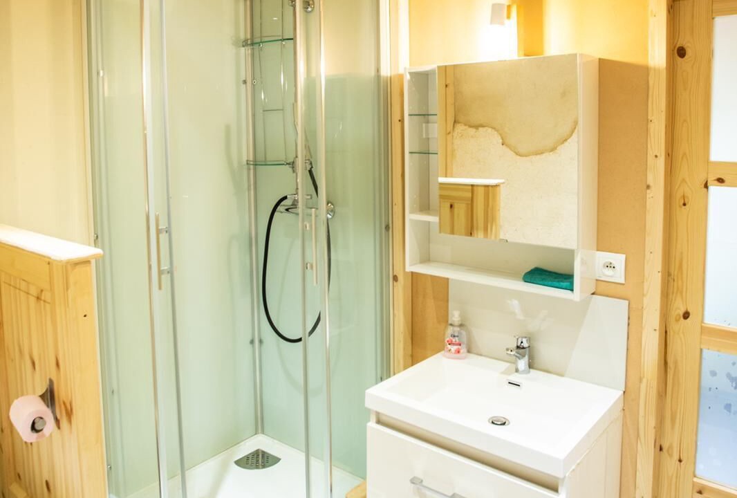 Photo of Bathroom in Dannemarie-sur-Crete