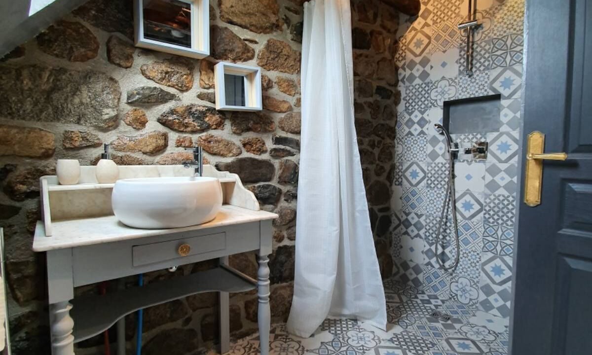 Photo of Bathroom in Saint-Urcize