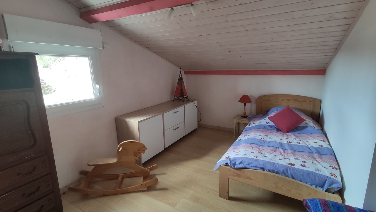 Photo of Bedroom in Mours-Saint-Eusebe