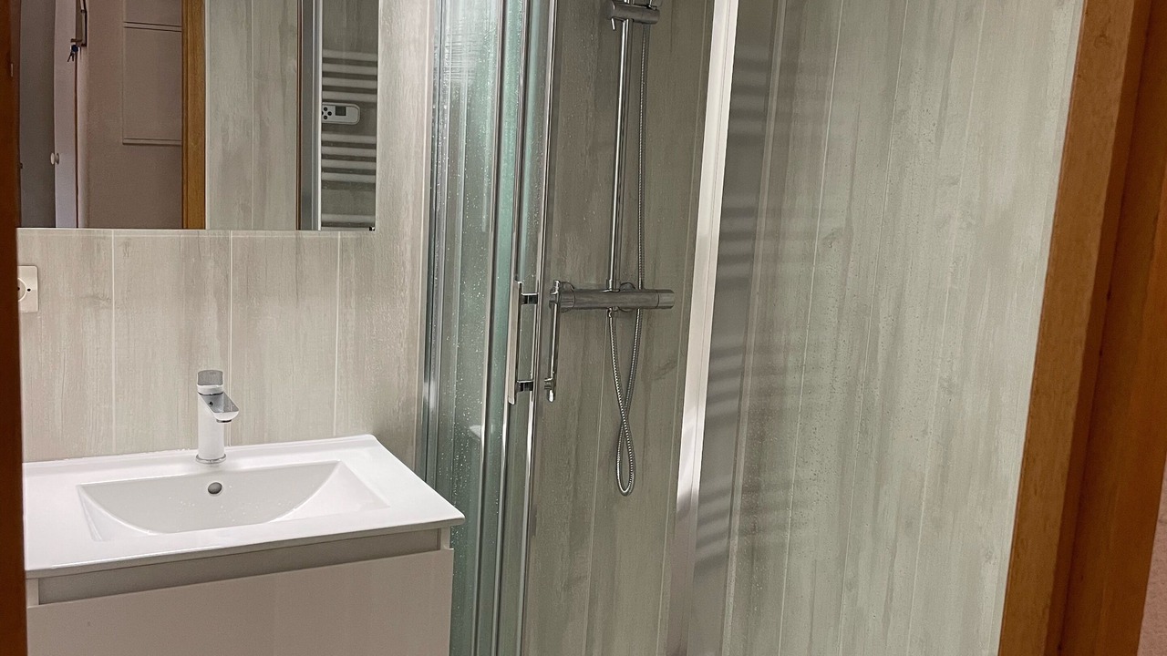 Photo of Bathroom in Les Hopitaux-Neufs