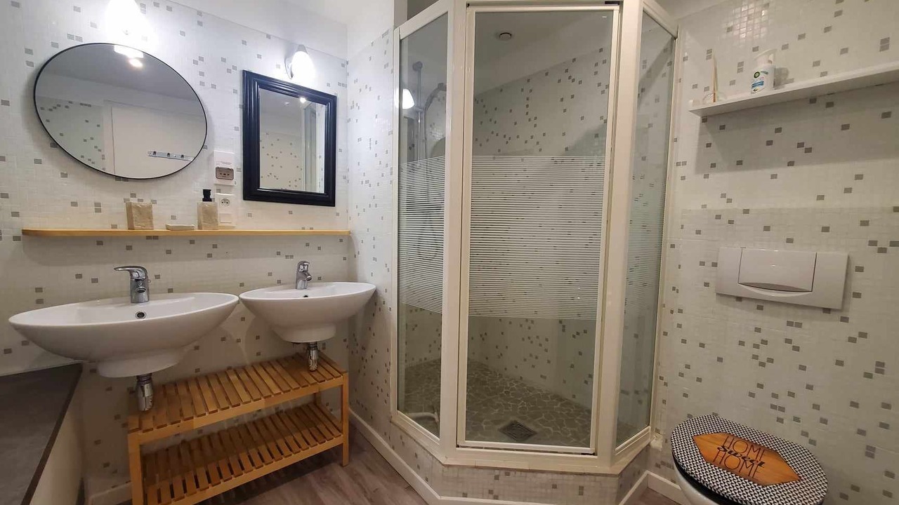Photo of Bathroom in Saint-Maurice-sur-Eygues