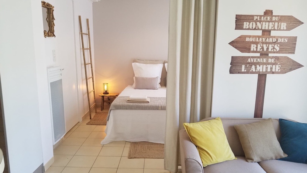 Photo of Bedroom in Saint-Maurice-sur-Eygues