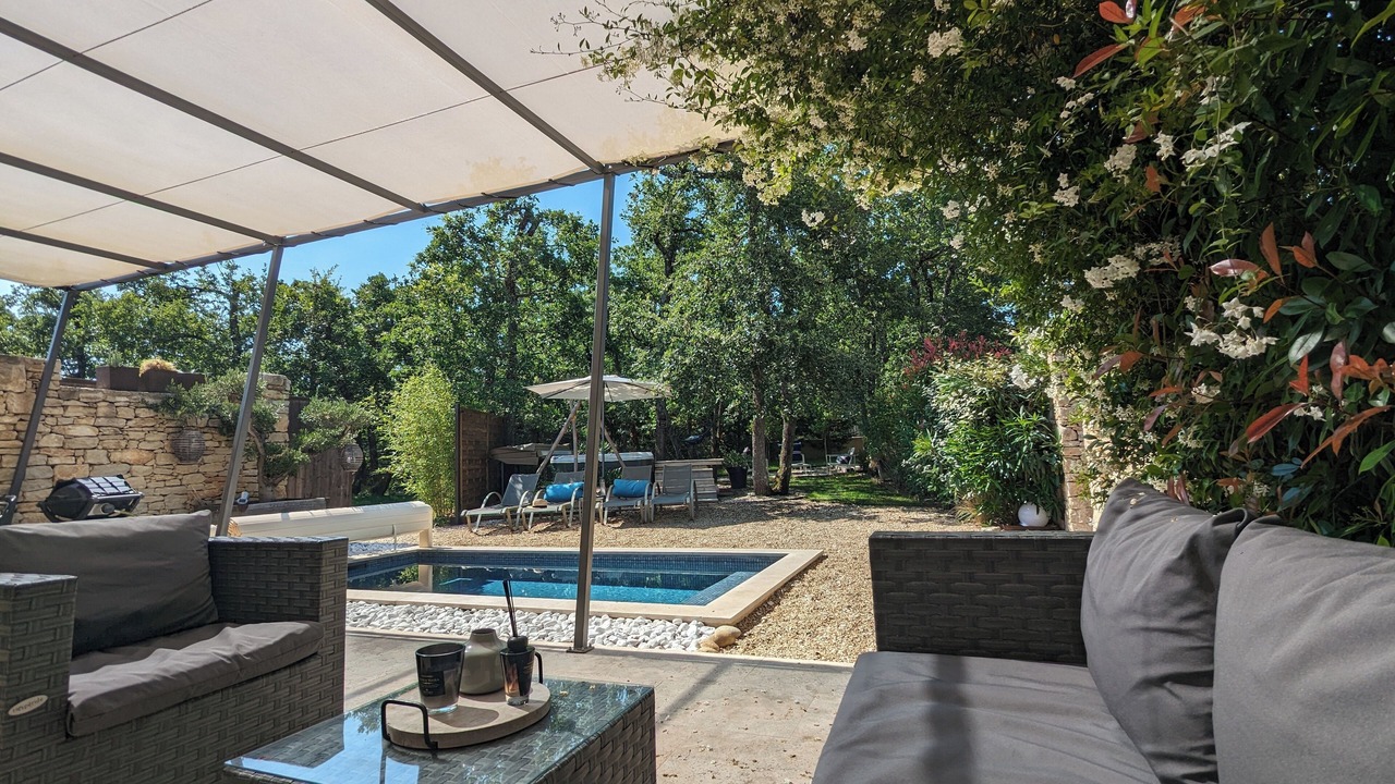Photo of Patio Balcony in La Roque-sur-Pernes