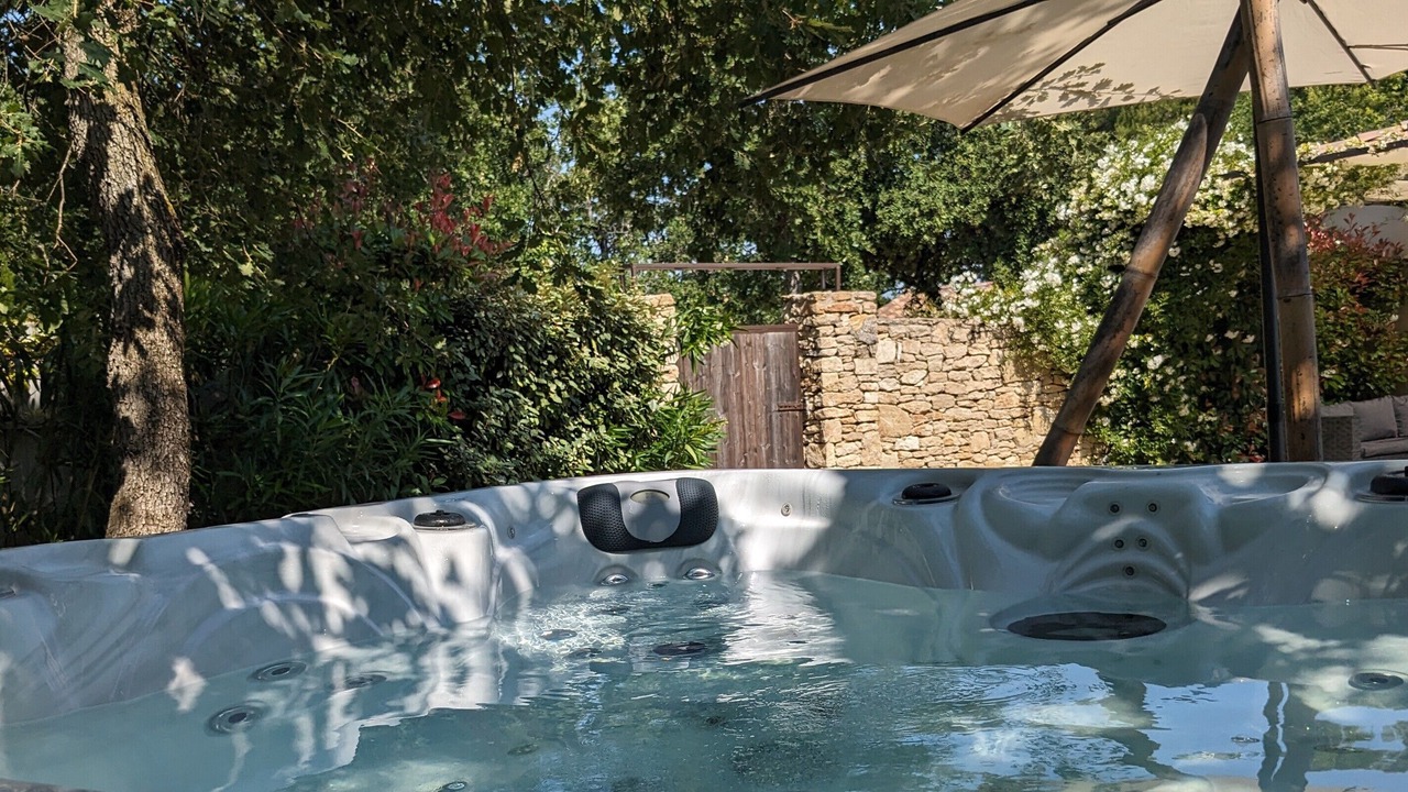 Photo of Outdoor in La Roque-sur-Pernes