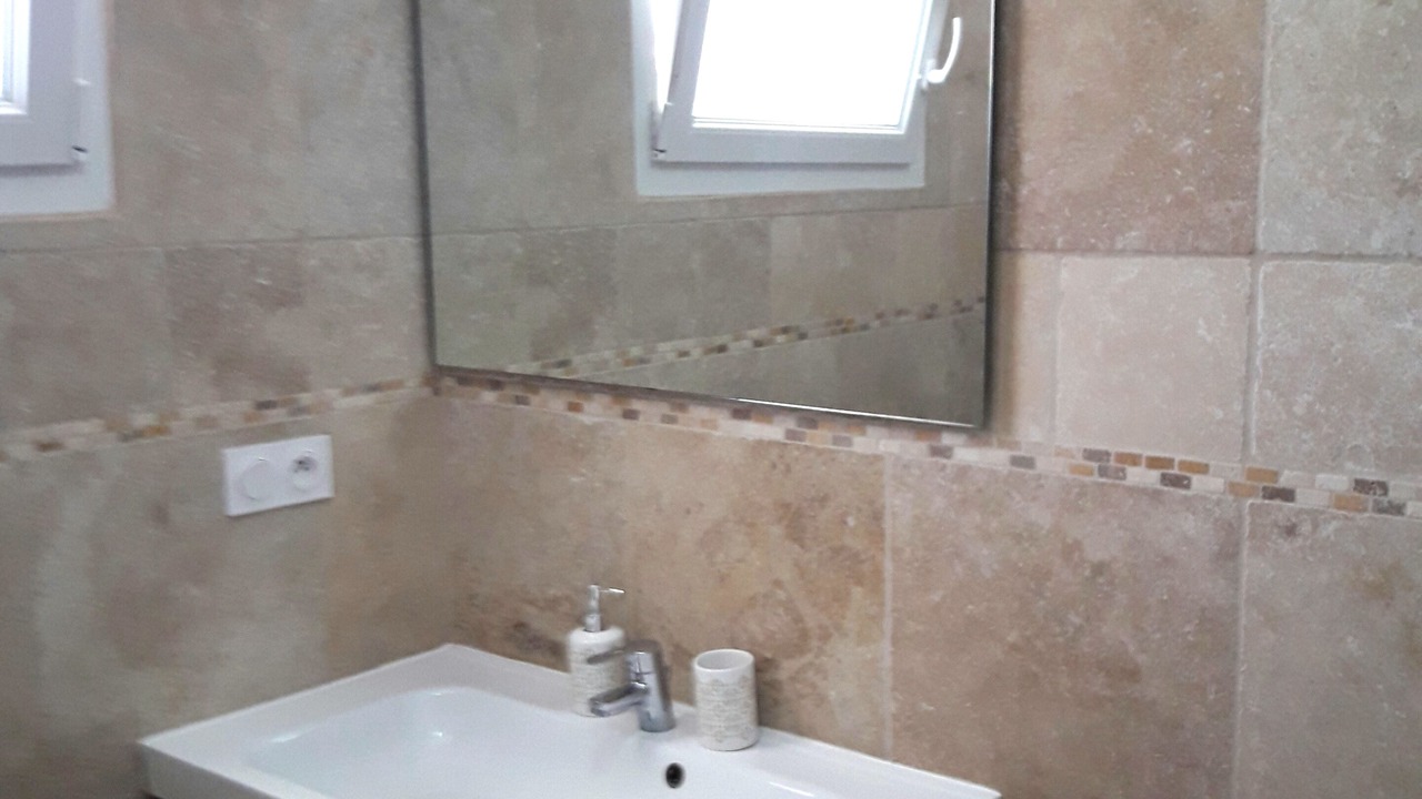 Photo of Bathroom in Saint-Maurice-sur-Eygues
