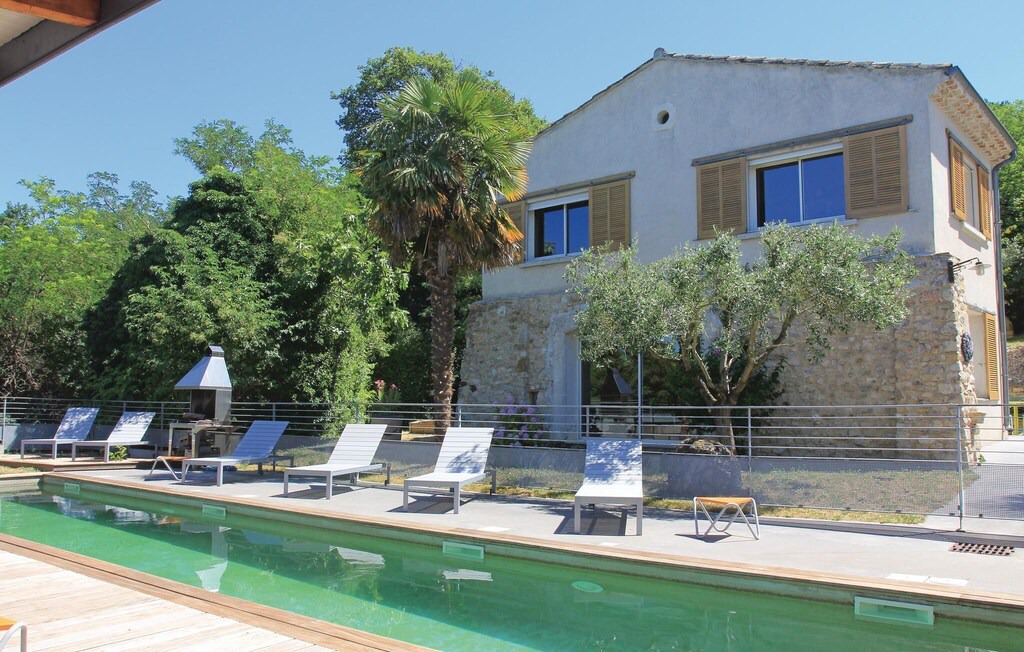 Photo of Outdoor in Malataverne