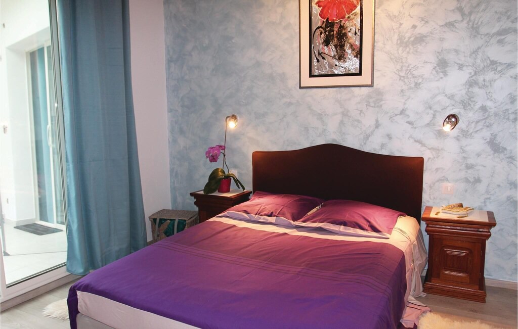 Photo of Bedroom in Donzere