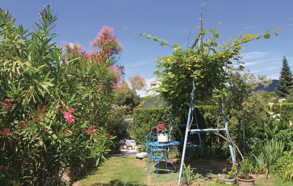Photo of Outdoor in Donzere