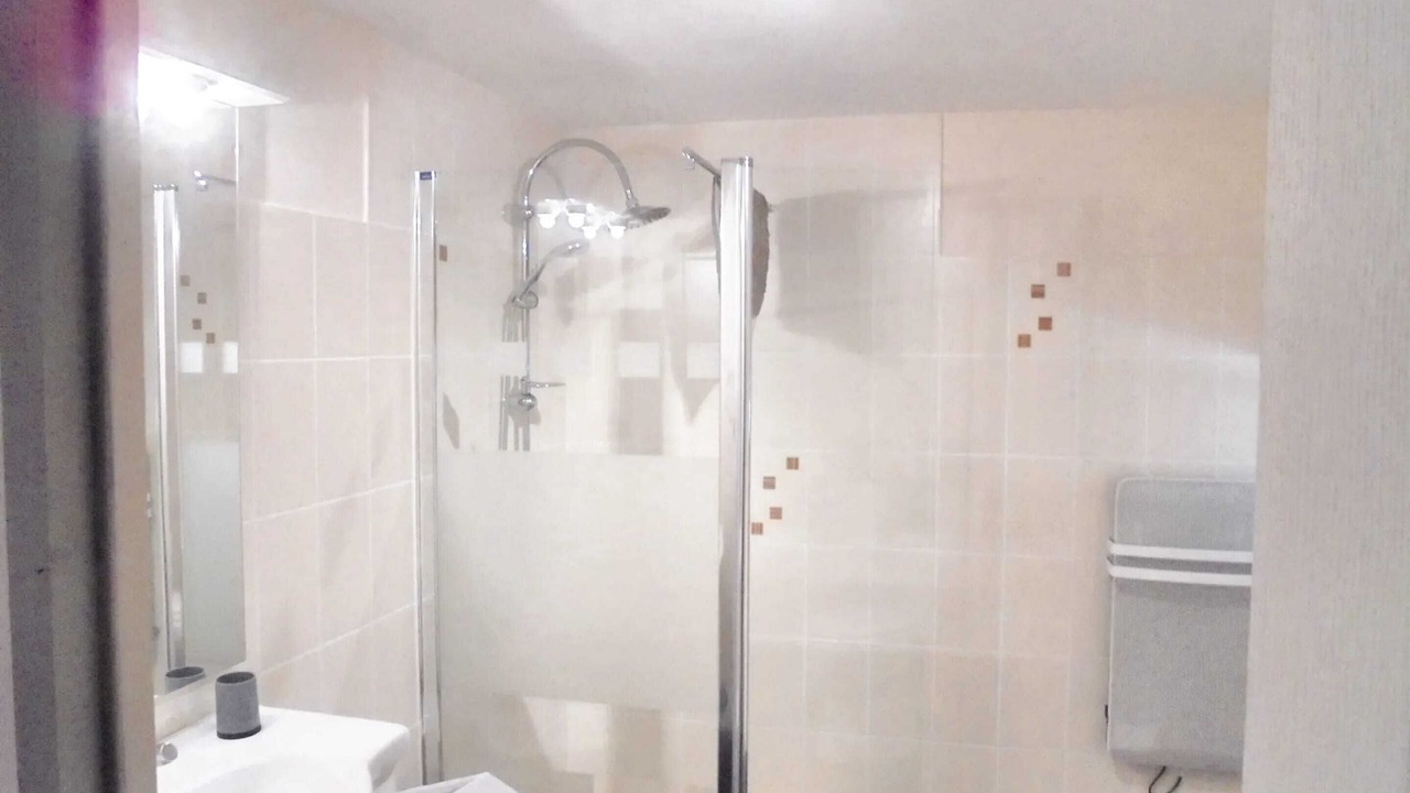 Photo of Bathroom in Castelnau-de-Mandailles