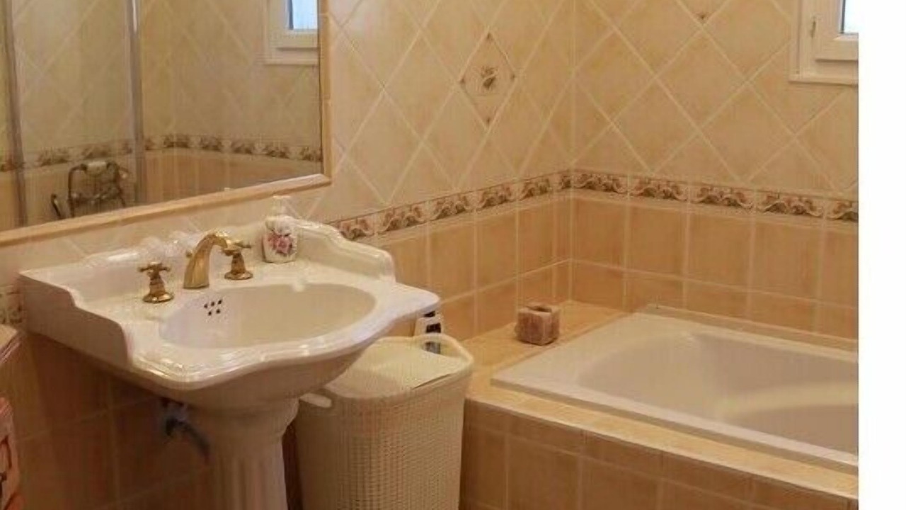 Photo of Bathroom in Aubignan