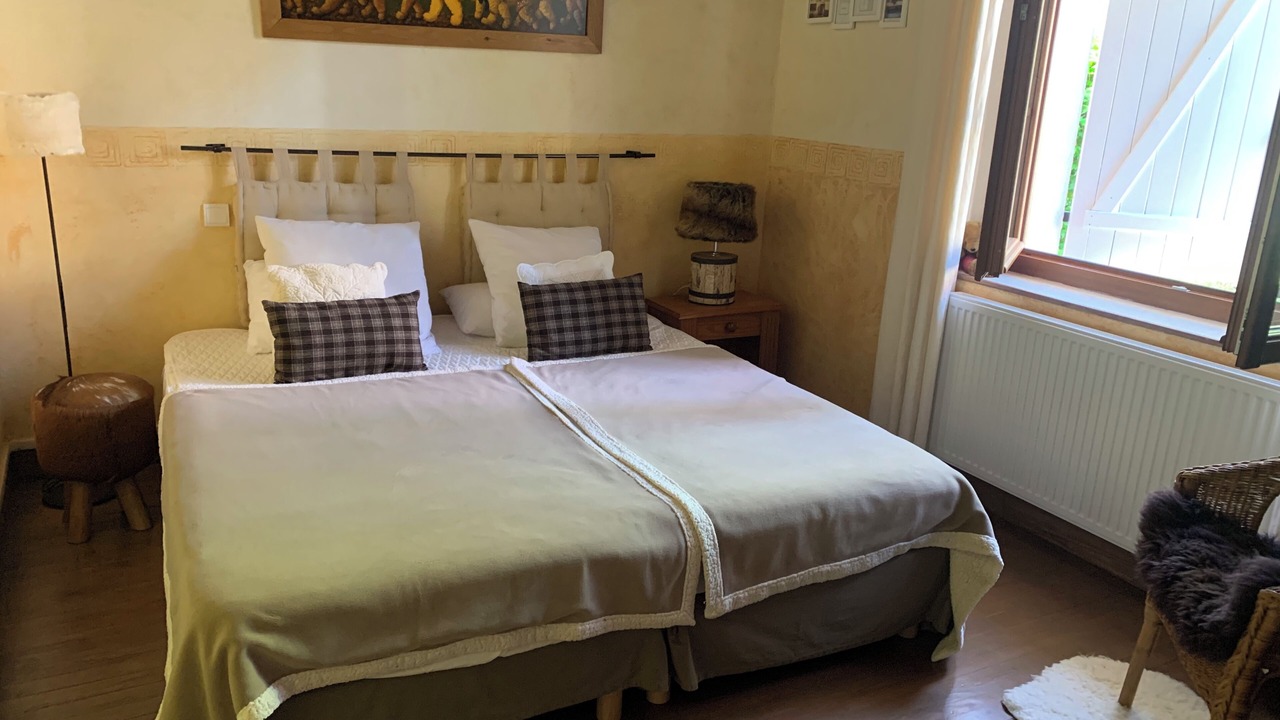 Photo of Bedroom in Magny-les-Aubigny