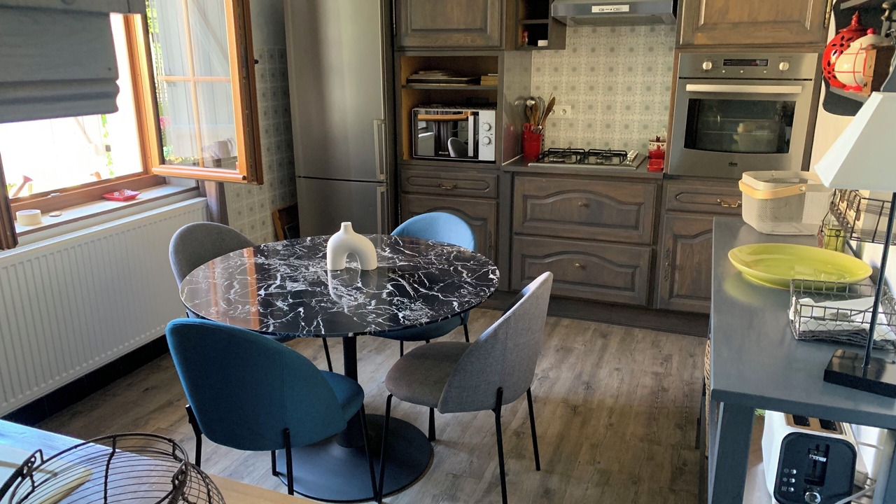 Photo of Kitchen in Magny-les-Aubigny