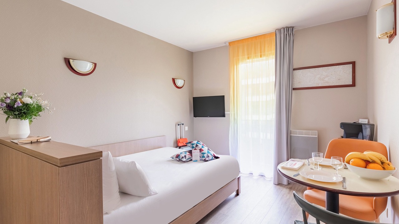 Photo of Bedroom in Madeleine-Champ de Mars