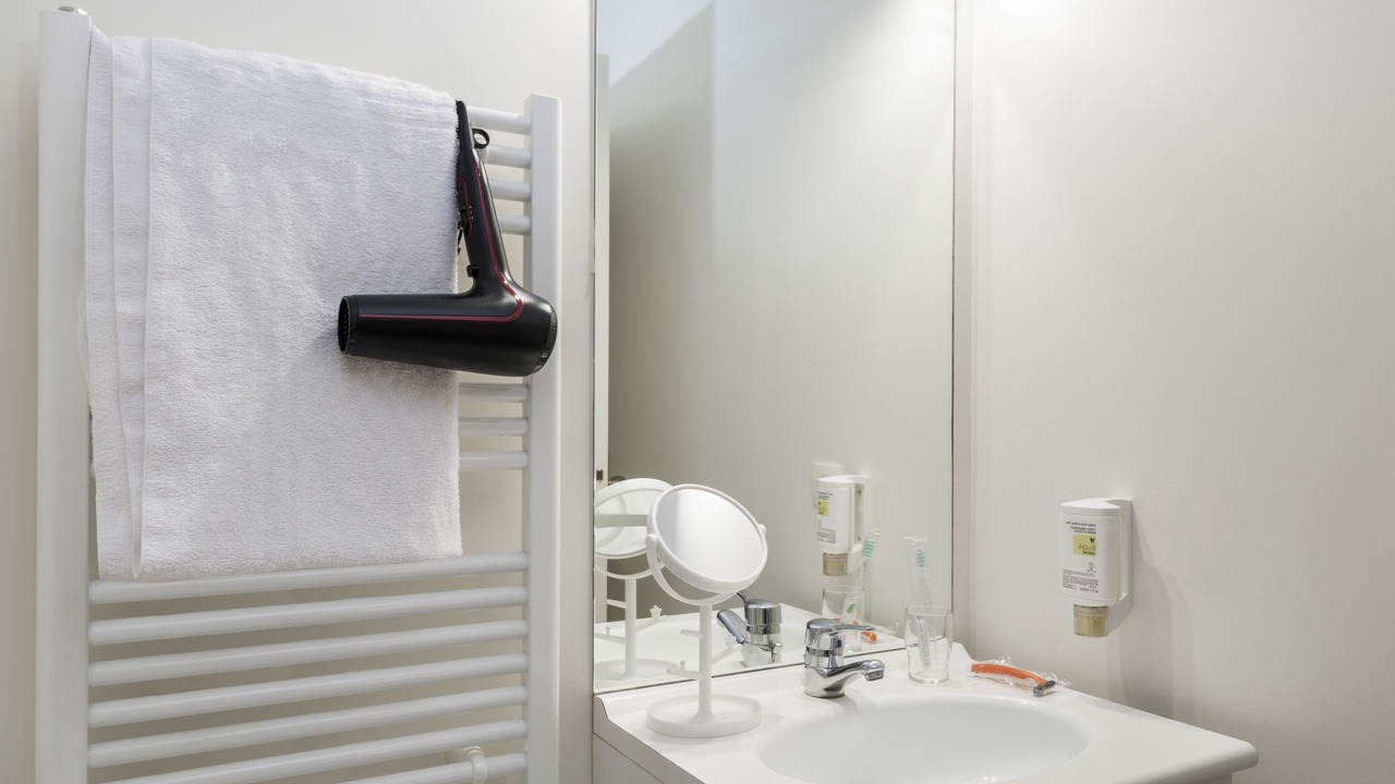 Photo of Bathroom in Clamart