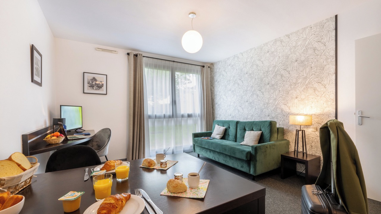 Photo of Livingroom in Saint - Martin - du - Touch