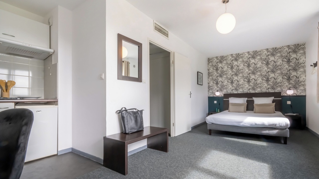 Photo of Bedroom in Saint - Martin - du - Touch