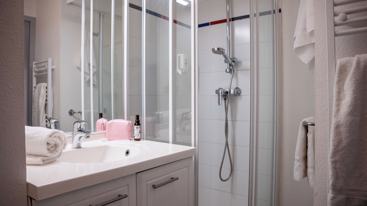 Photo of Bathroom in Up 1.5 Saint-Ferreol
