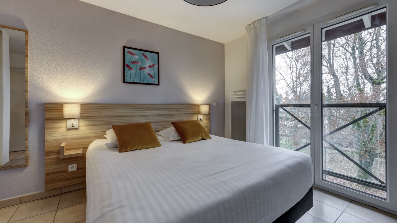 Photo of Bedroom in Divonne-les-Bains