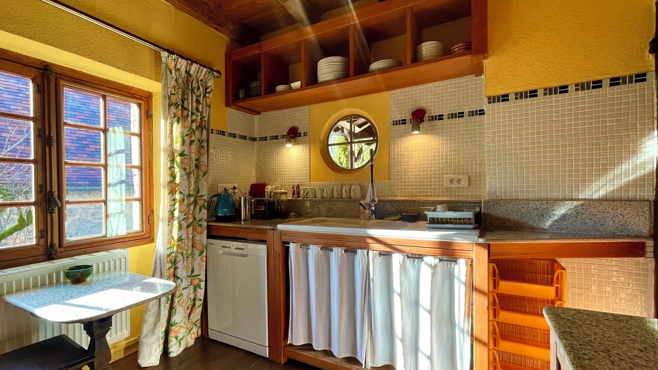 Photo of Kitchen in Saint-Martin-de-Vers