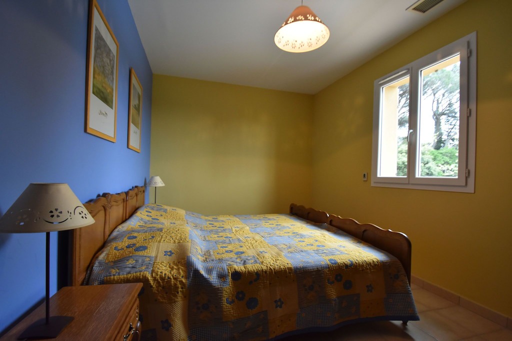 Photo of Bedroom in Beaumes-de-Venise