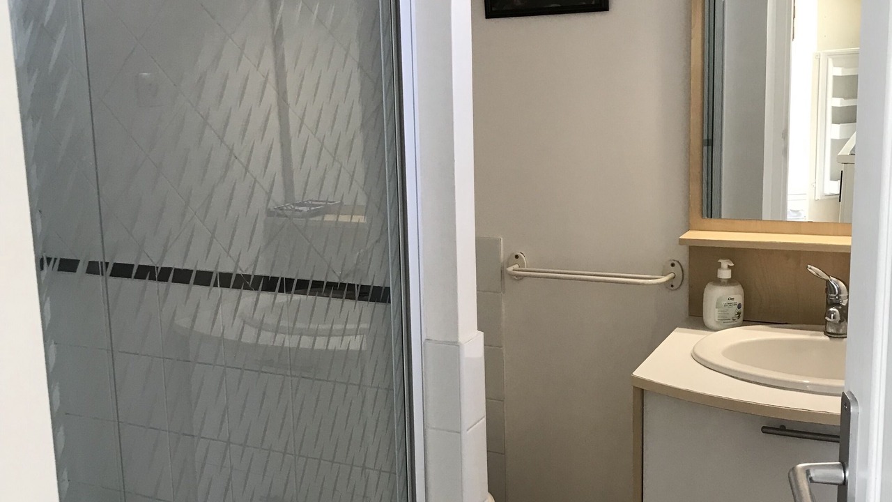 Photo of Bathroom in Colonzelle