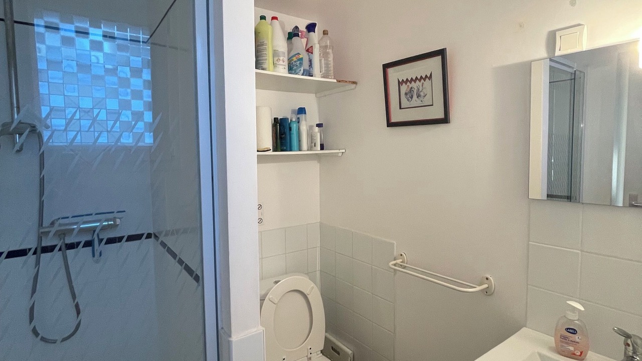 Photo of Bathroom in Colonzelle
